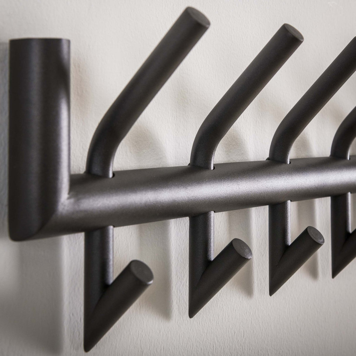 Kapstok Kym 2x8 Haken Mat Donkergrijs 78 cm