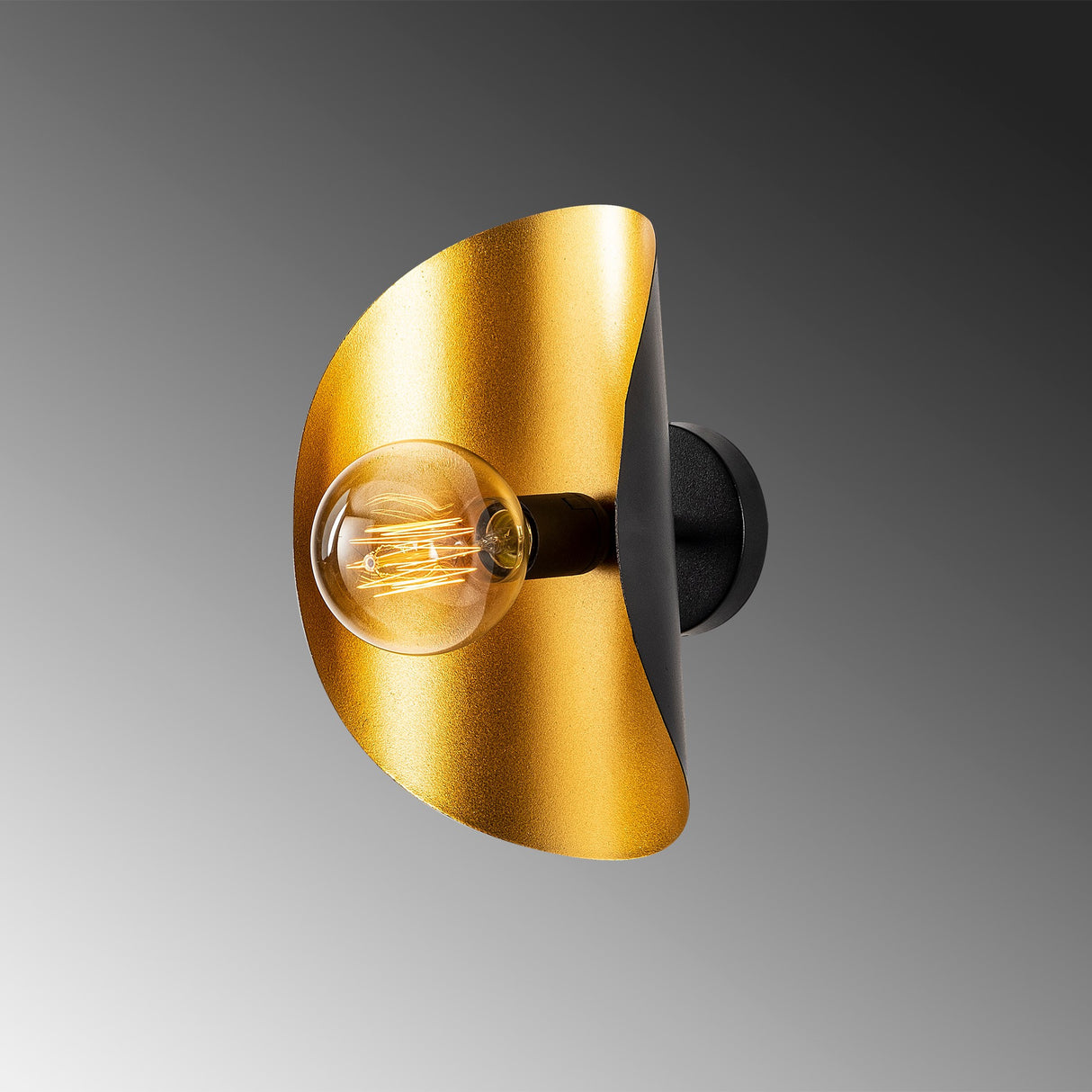 Black Gold Metal Wall Lamp Echelon