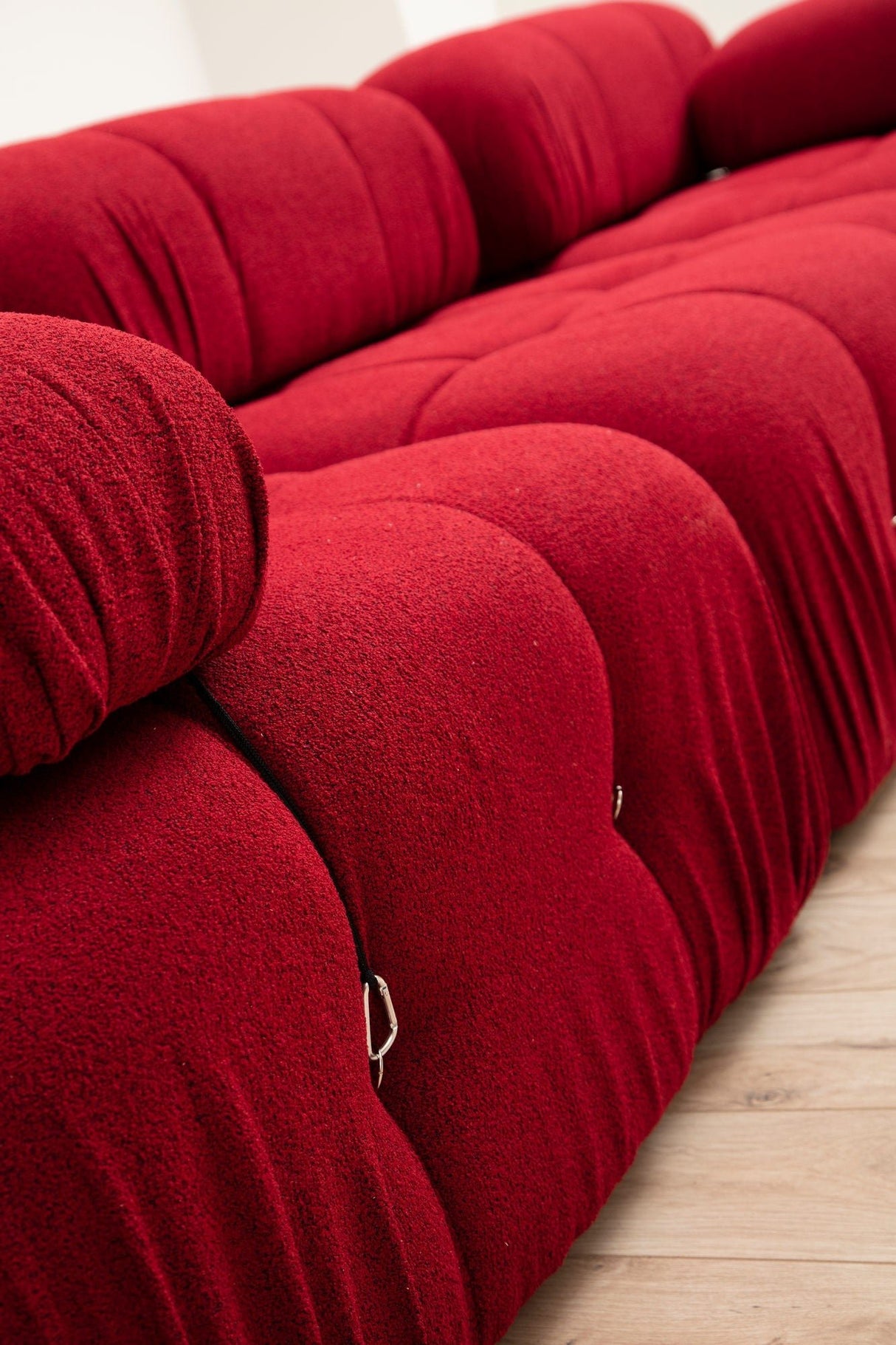Banken - Modulaire XXL hoekbank Bubble met hocker - velvet rood - Dimehouse