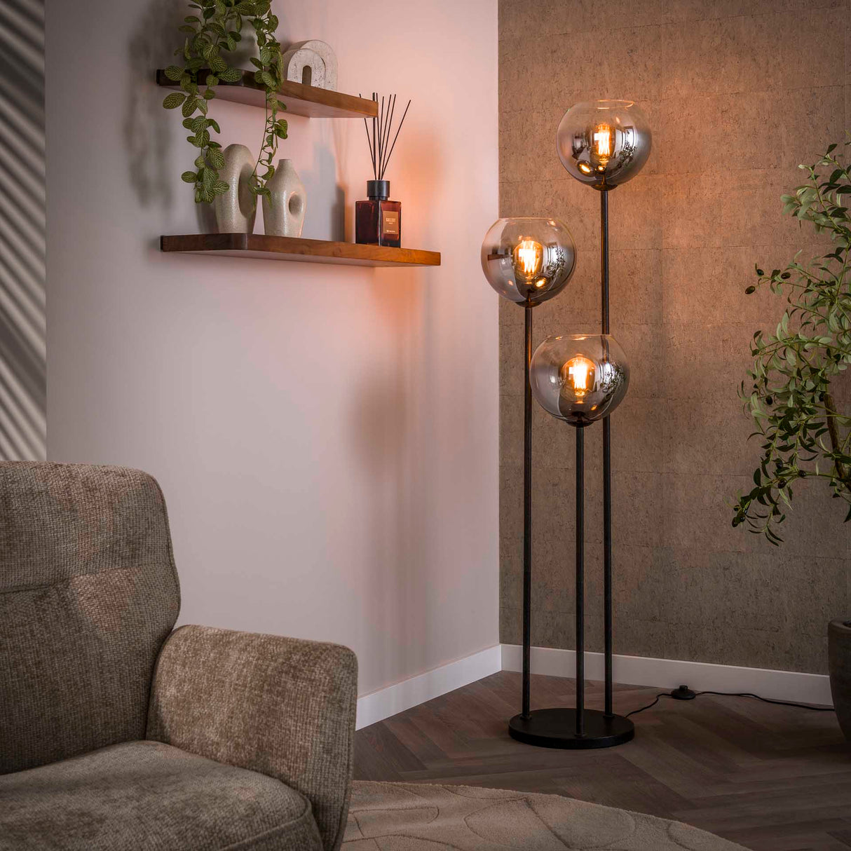 Floor lamp Nova 3-light black with metal shade