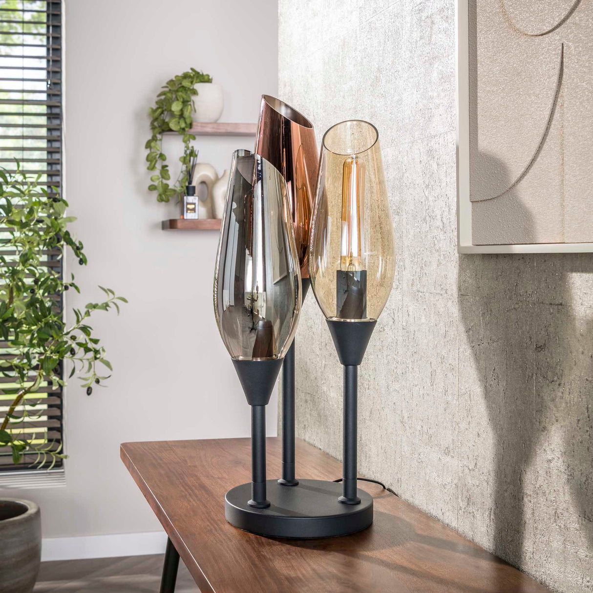 Nora 3-light table lamp black