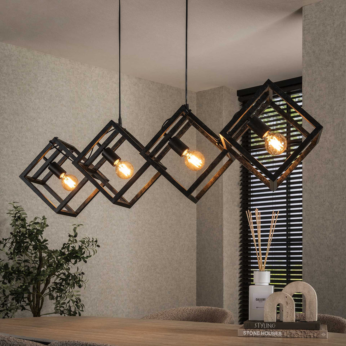 Drew 4-light cube pendant lamp black