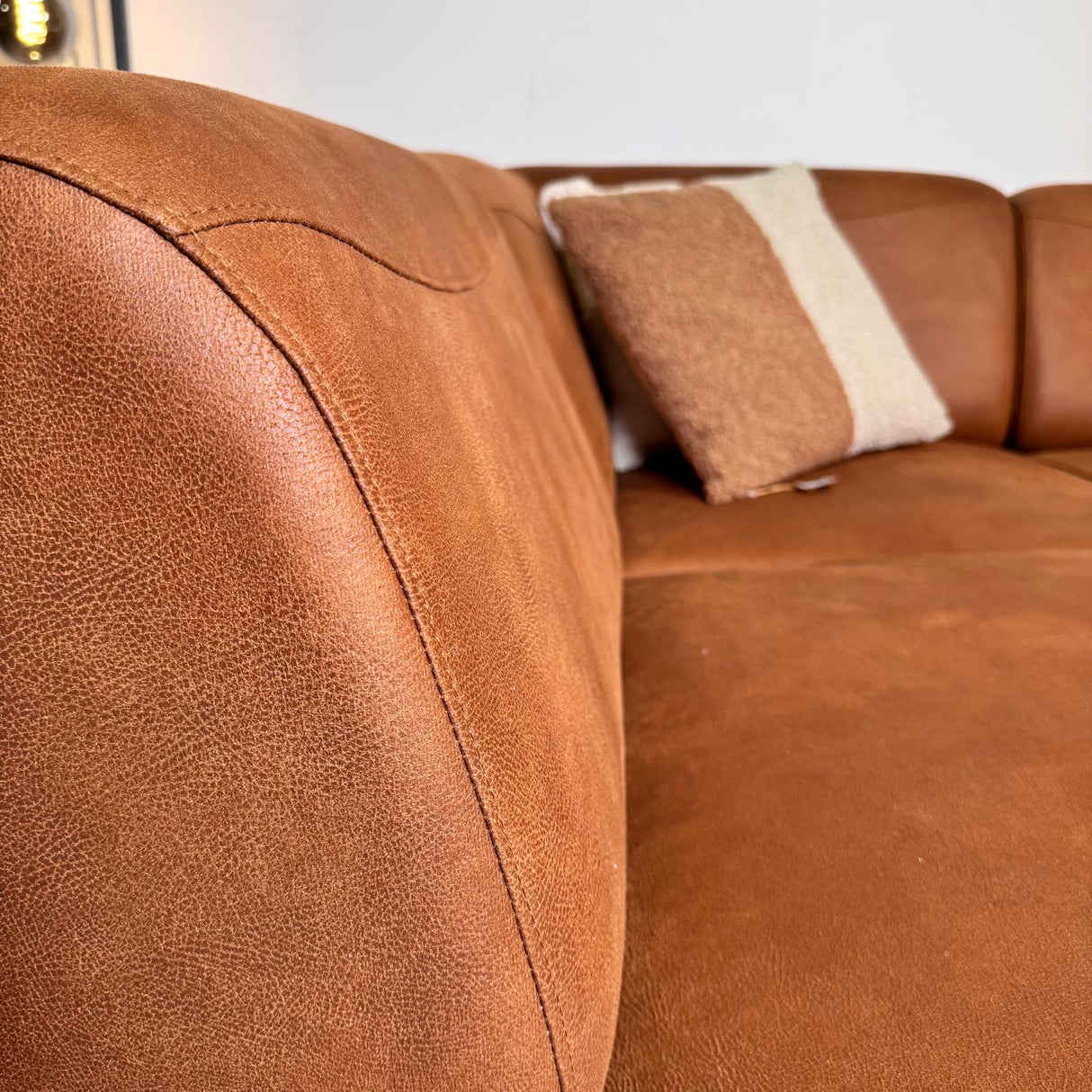 Banken - Industriële Hoekbank Ecoleer Cognac Barin - Links - Dimehouse