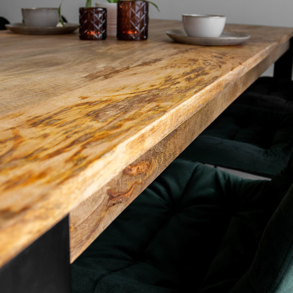 Dining table Kansas Dimehouse Brown LxWxH 206x109x21 Mango wood Atmospheric photo detail