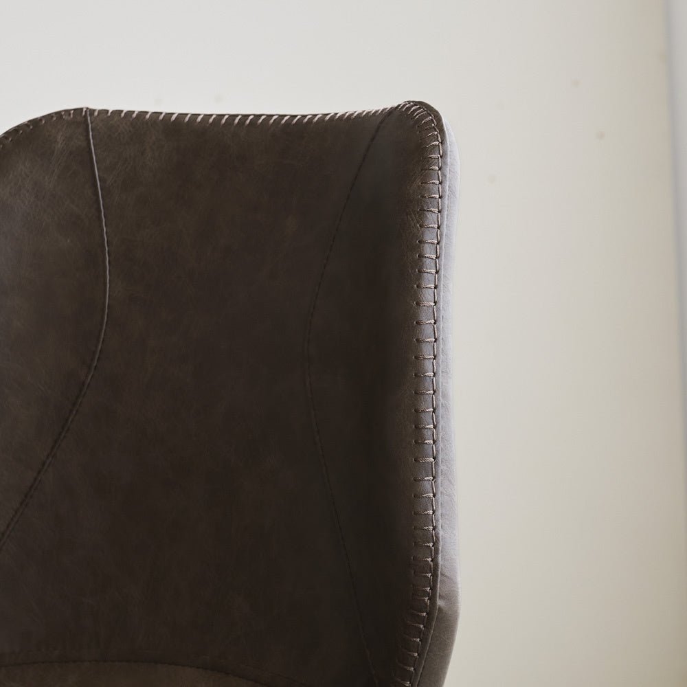 Bar stool Beau artificial leather Dimehouse Taupe LxWxH 84x54x52 Faux leather Atmospheric photo detail