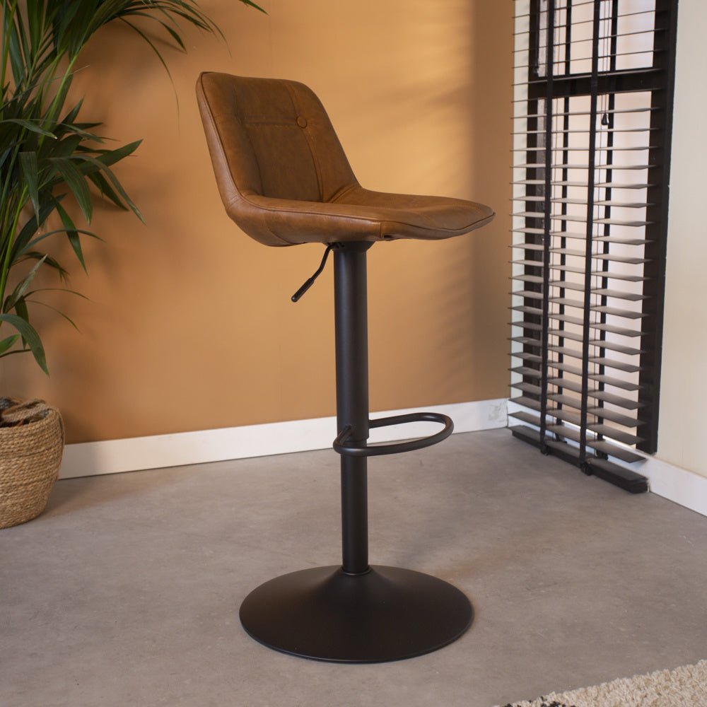 Barstool Jason Dimehouse Cognac LxWxH 82x52x39 Faux leather Atmospheric photo side view