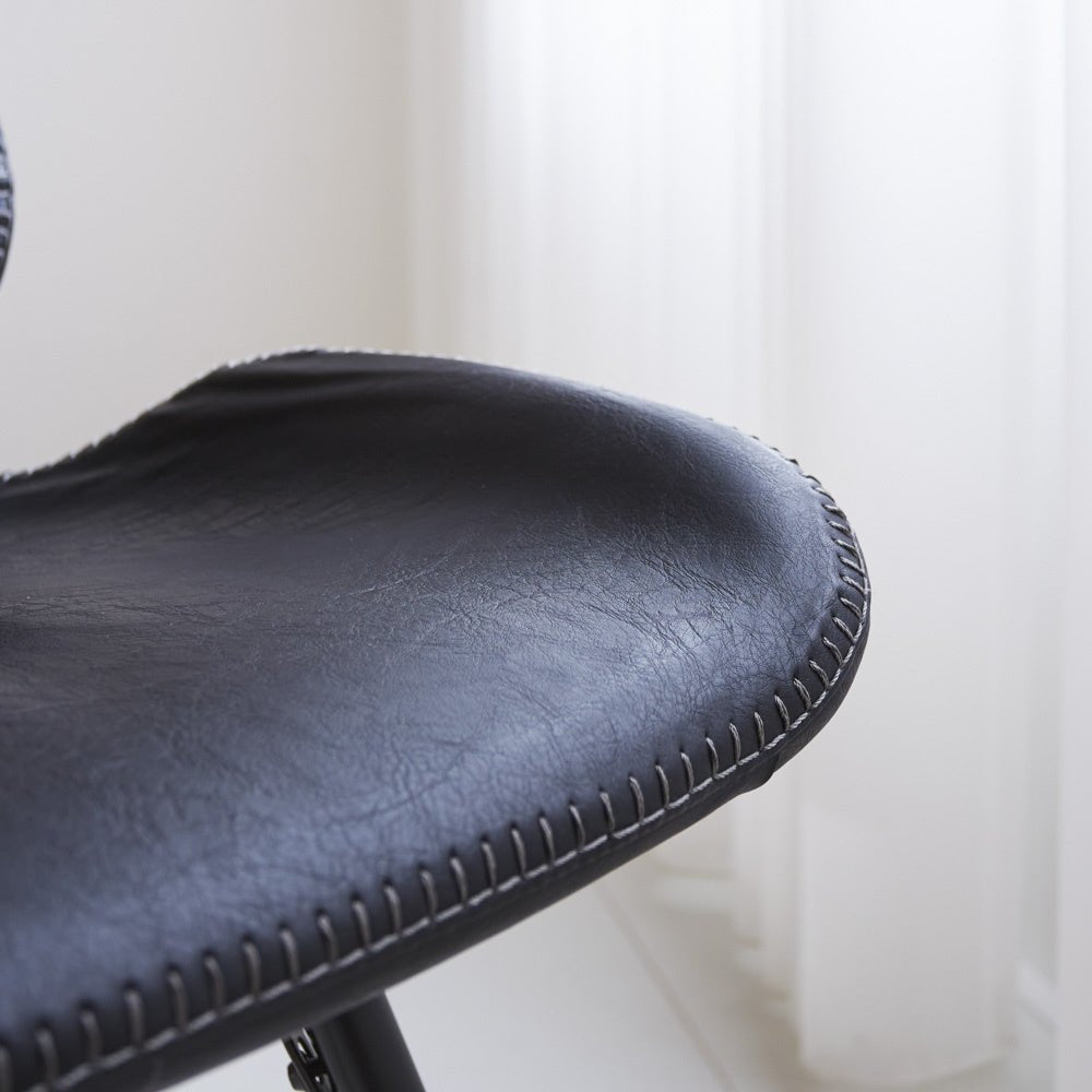 Dining room chair Beau artificial leather Dimehouse Black LxWxH 72x68x50 Faux leather Atmospheric photo detail