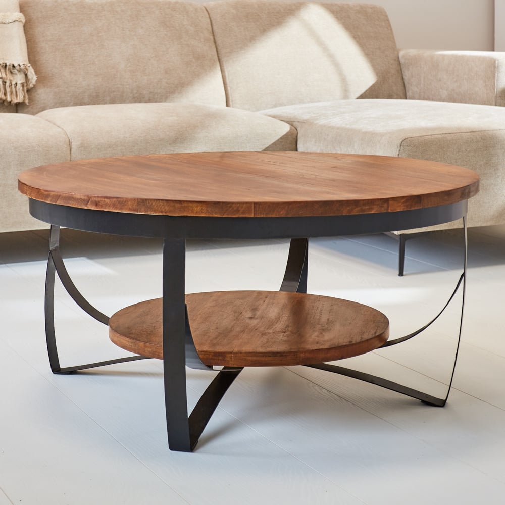 Coffee table Oxis Wood Dimehouse Brown LxWxH 92x92x43 Mango wood Atmospheric photo diagonal front view