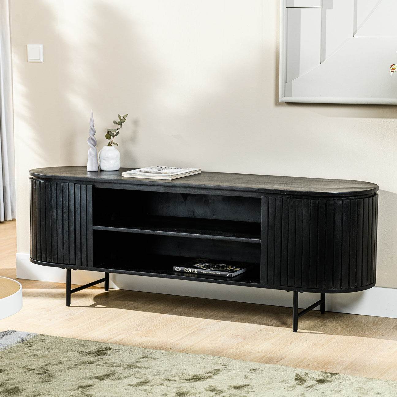 Zwart TV - Dimehouse