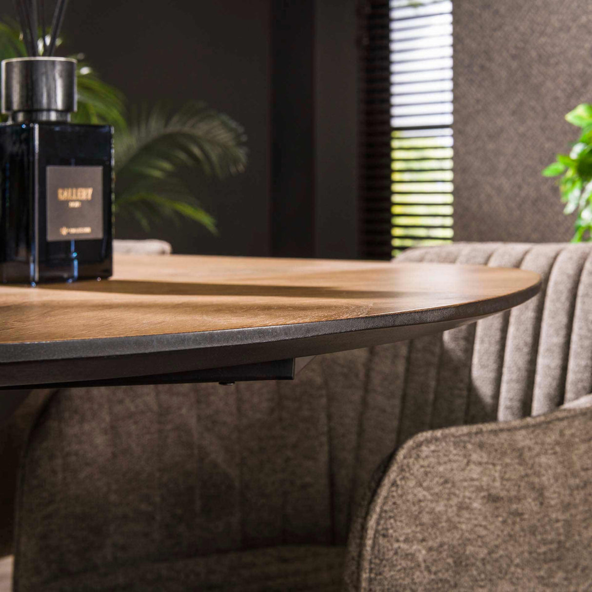 Organic dining table Annemé Herringbone 180 x 95 cm