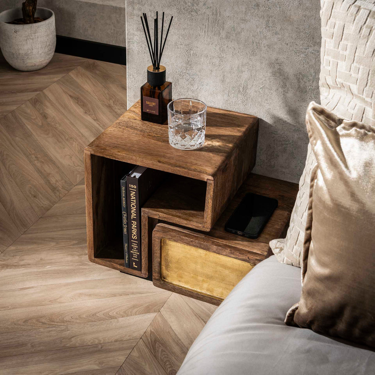 Solano Set of 2 Nightstands Solid Mango Sand Brass 