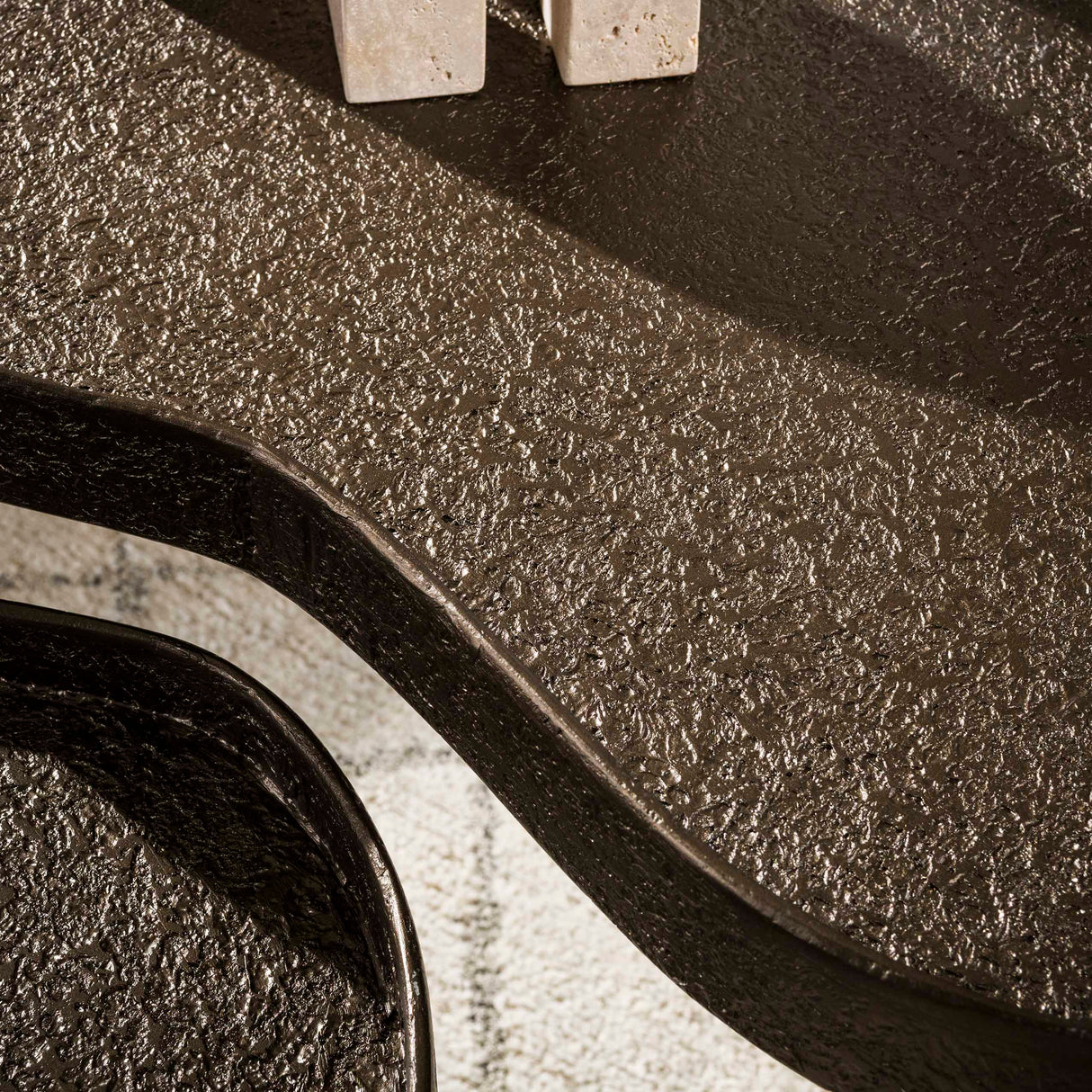 Contour kidney-shaped coffee tables set bronze liquid metal 