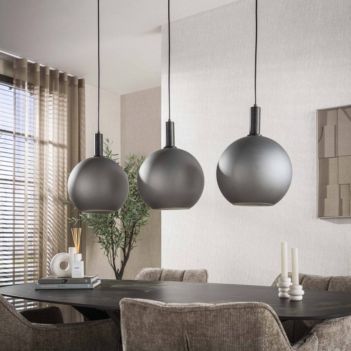 Hanglampen - Hanglamp 3 - lichts gezandstraald glas Voss - Dimehouse