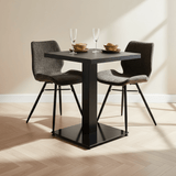 Bistrotafel Robin vierkant melamine zwart sfeerfoto in modern interieur