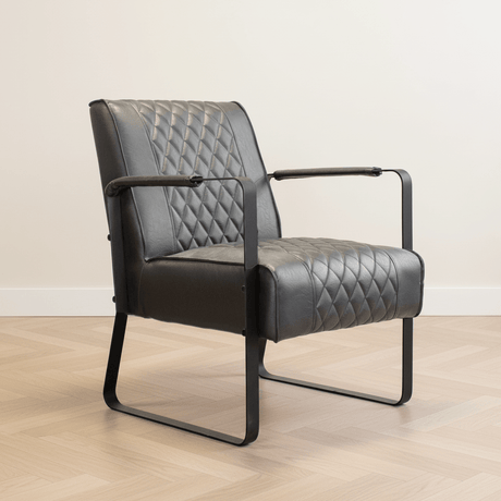 Industriële fauteuil Peter antraciet sfeerfoto in modern interieur