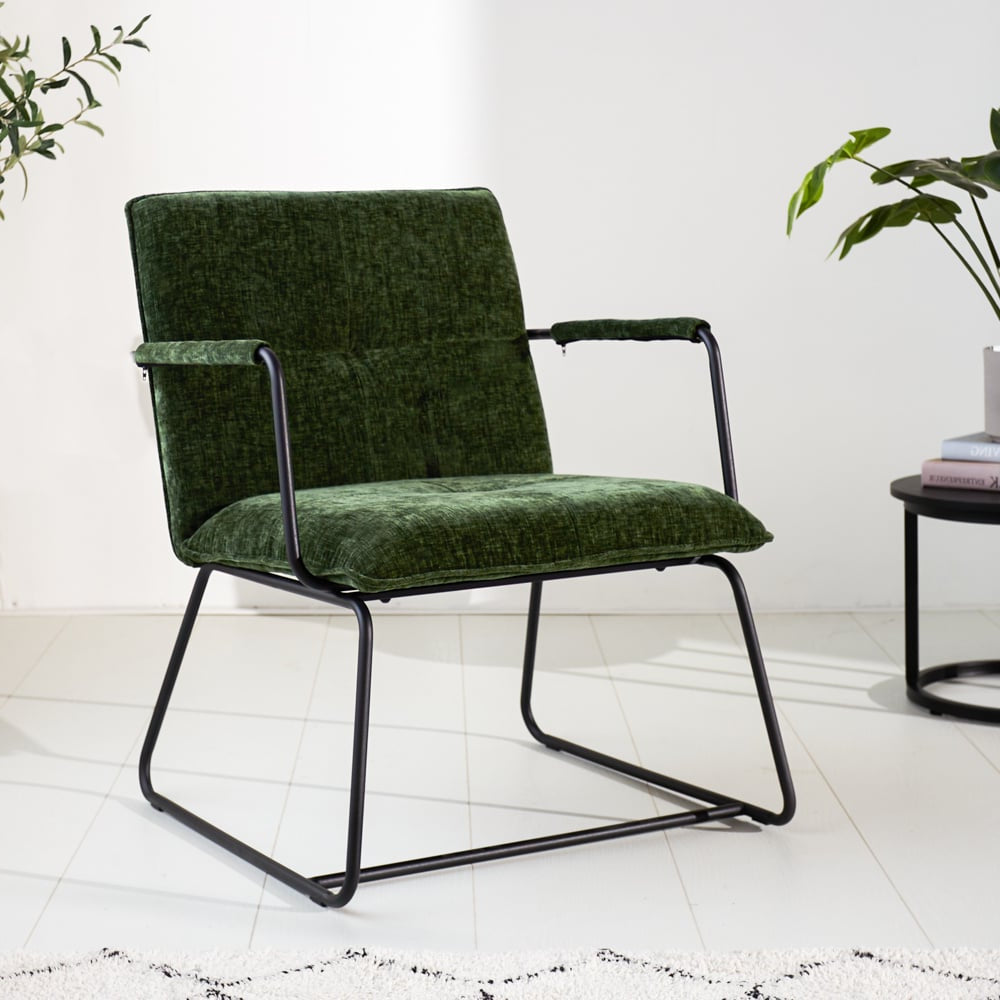 Fauteuil Hailey Chenille Dimehouse Donkergroen LxBxH 66x64x37 Stof Sfeerfoto schuin vooraanzicht