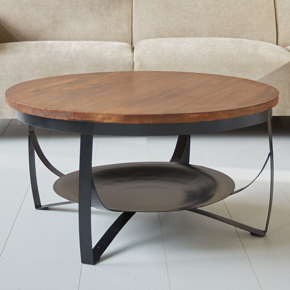 Coffee table Oxis Dimehouse Brown LxWxH 92x92x43 Mango wood Atmospheric photo diagonal front view