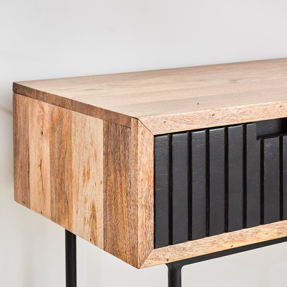 Kaptafel Felix Dimehouse Bruin LxBxH 140x85x45 Mangohout Sfeerfoto detail