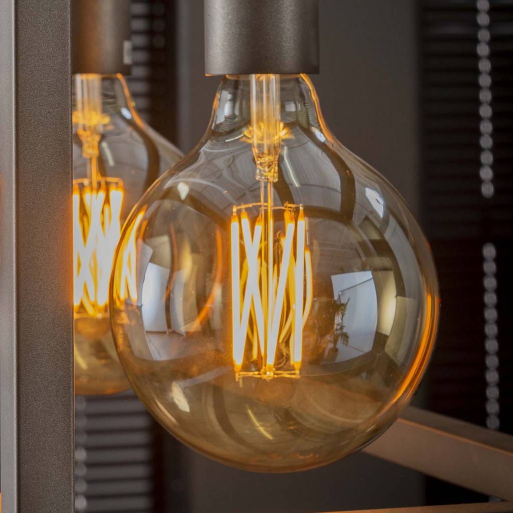 Light source LED filament Sphere Ø12.5 DH Interior Amber color glass LxWxH 18x13x13 Amber color glass Atmospheric photo diagonal front view