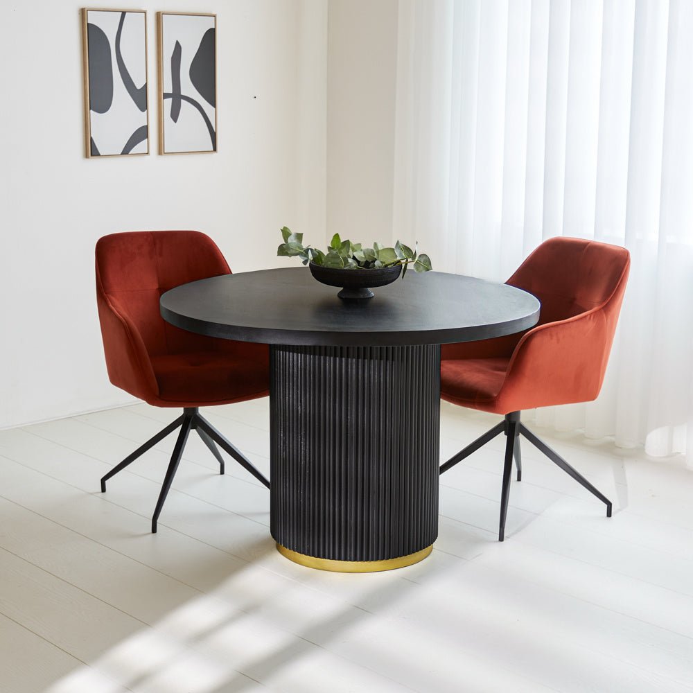 Dining table Elora Dimehouse Black LxWxH 115x115x9 Mango wood Atmospheric photo diagonal front view