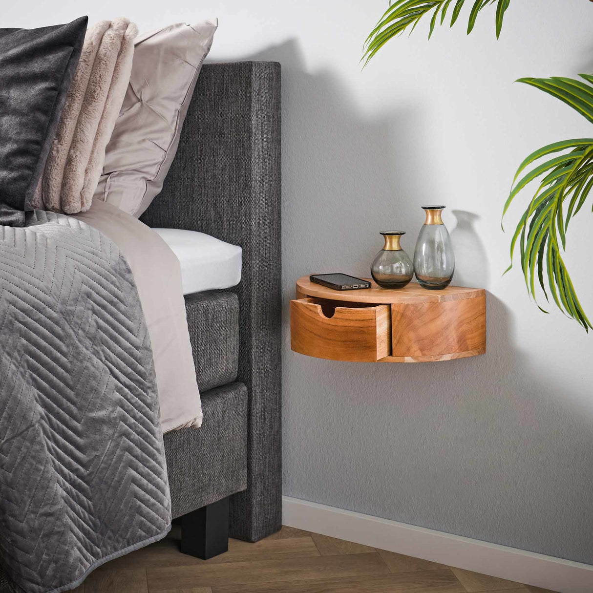 Bedside table Noa DH Interior Acacia LxWxH 40x20x12 Acacia wood Atmospheric photo diagonal front view